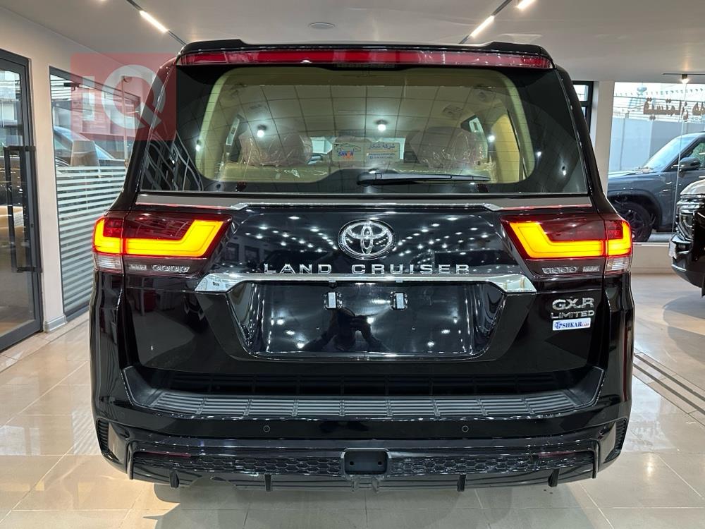 تۆیۆتا لاند کروزەر